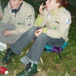.lik eens aan je vinger - Scouts en Gidsen Zaventem 